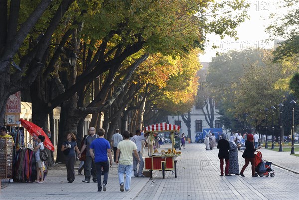 Pedestrians at the Hippodrome or At Meydani square