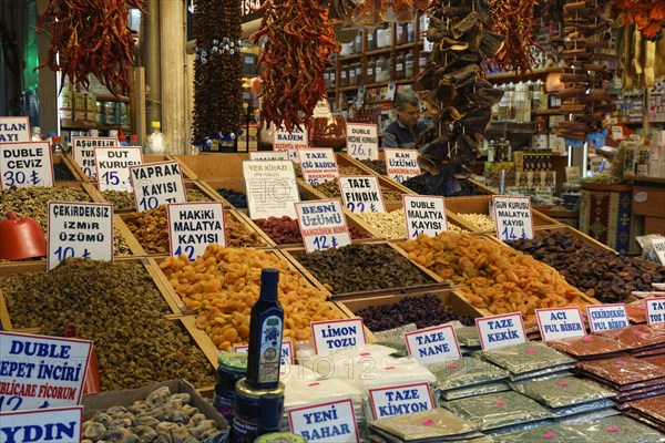 Dried fruit for sale