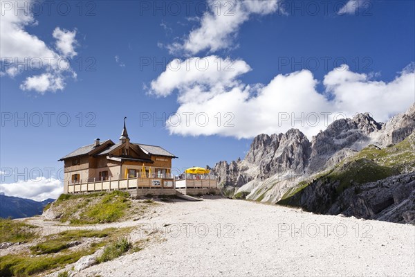 Rifugio Preuss mountain lodge