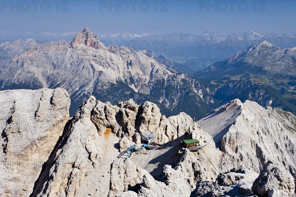 Rifugio Lorenzi mountain shelter and Forcella Staunies