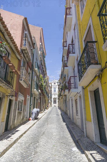 Rua Vale with Convento de Jesus