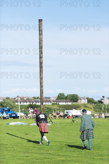 Caber toss