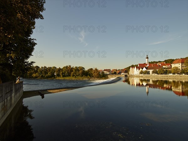 Lechwehr weir in front of the old town