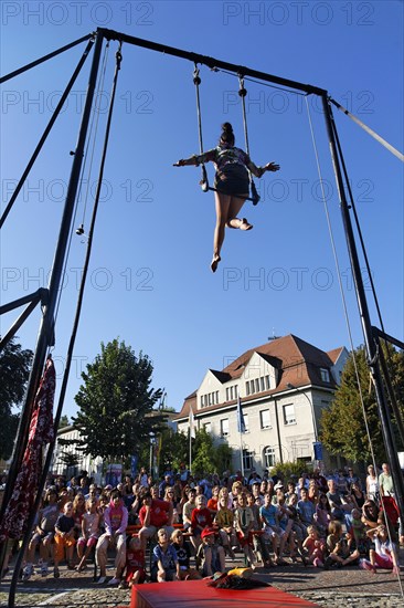 The third Brueckensensationen street theatre festival