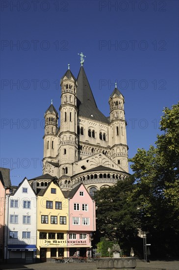 Old houses at the Fischmarkt square with Great St. Martin Church