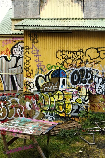 Graffiti wall