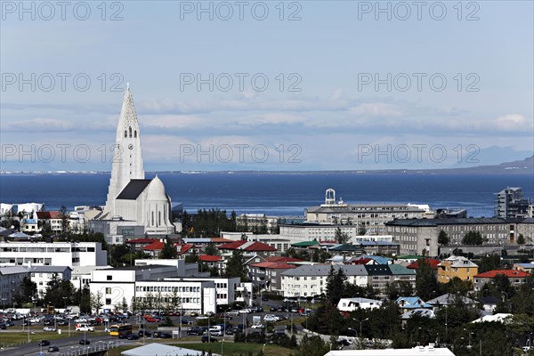 City and Hallgrimskirkja church