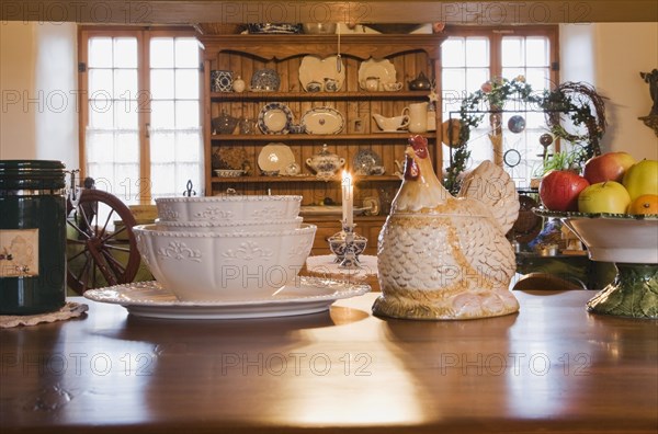 Dining room in an Old Canadiana Cottage style residential home