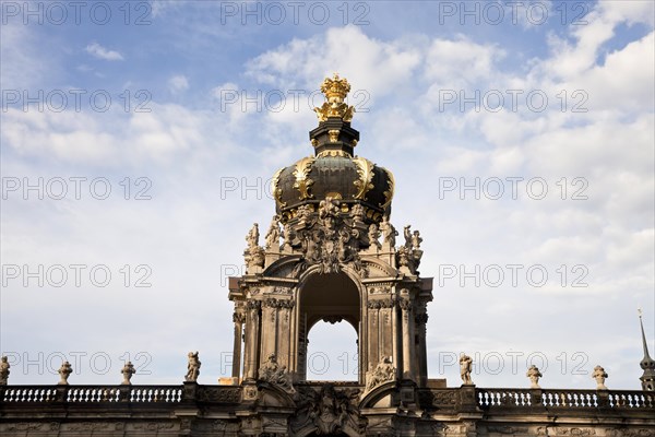 Kronentor gate