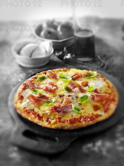 Whole prosciutto pizza