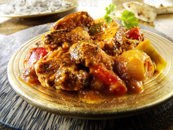 Char grilled chicken Jalfrezi with rice and naan bread