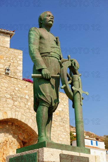 Statue of Admiral Andreas Miaoulis