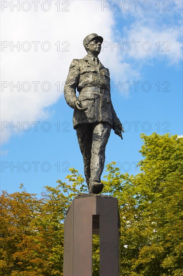 Statue of Charles de Gaulle