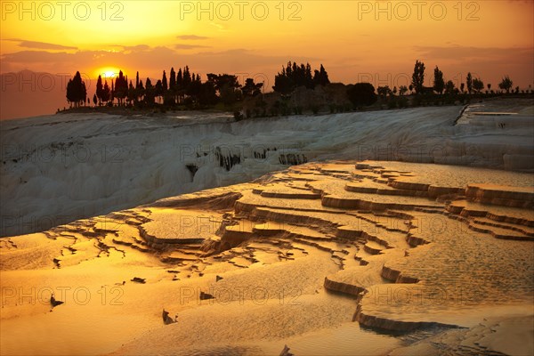 Pamukkale travetine terrace