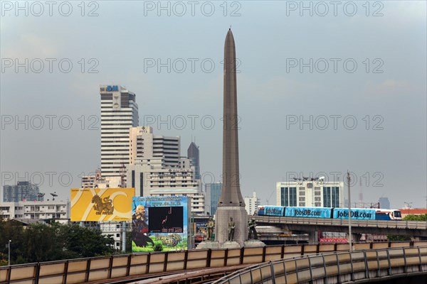 Victory Column and Skytrain in the Ratchathewi district