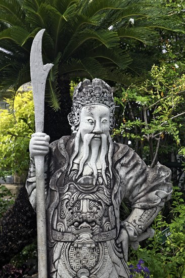 Stone guardian at Wat Pho