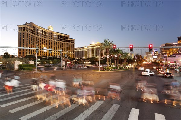 Bellagio hotel at night