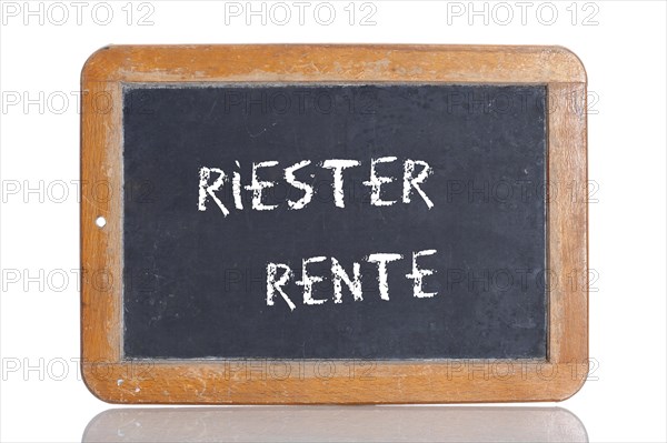 Old school blackboard with the words RIESTER RENTE