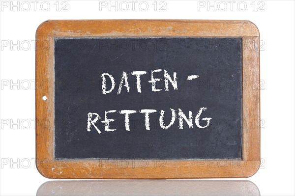 Old school blackboard with the term DATENRETTUNG