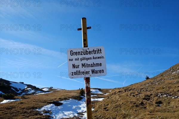 Border sign between Bavaria and Austria