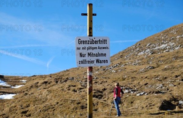 Border sign between Bavaria and Austria