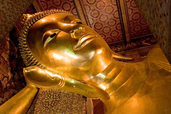 Statue of the Reclining Buddha