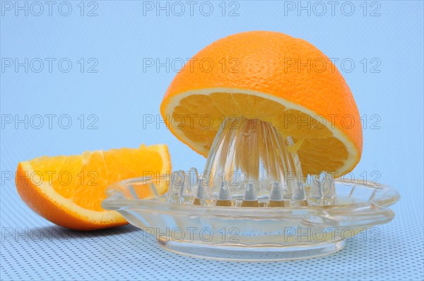 Orange juicer made of glass