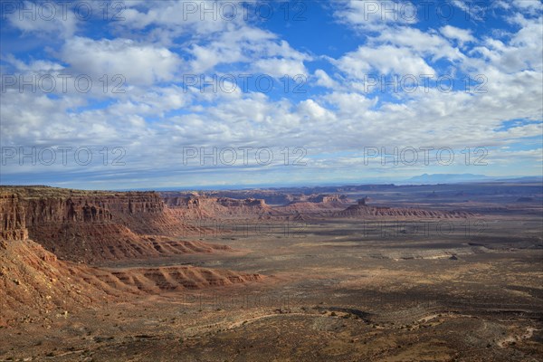 Cedar Mesa at Moki Dugway