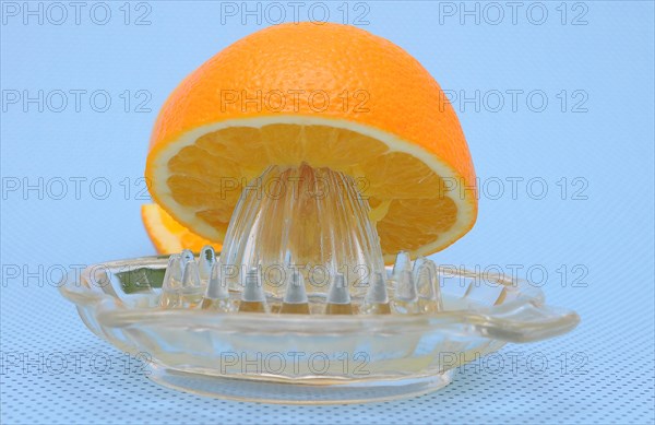 Orange juicer made of glass