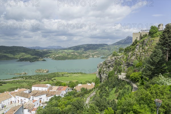 View over the village on the Embalse de Zahara and the castle