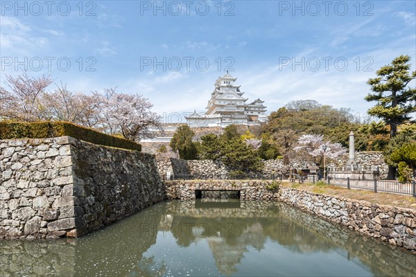 Water reflection in the moat of Himeji Castle