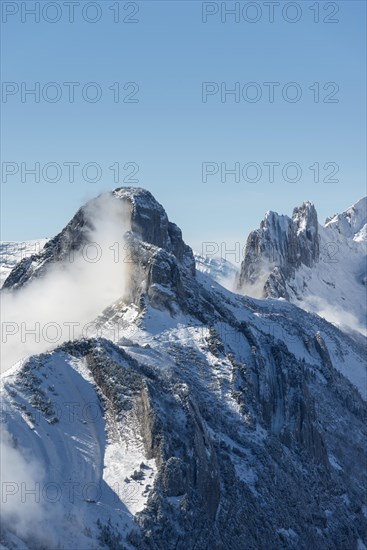 A cloud hanging next to Staubernkanzel mountain