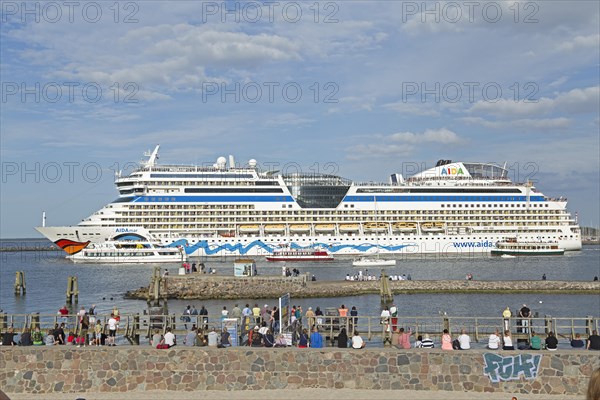 Cruise ship AIDAmar is leaving