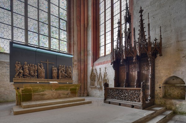 Interior photo altar