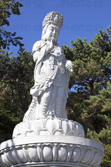 Female Buddha in Haedong-Yonggung Temple