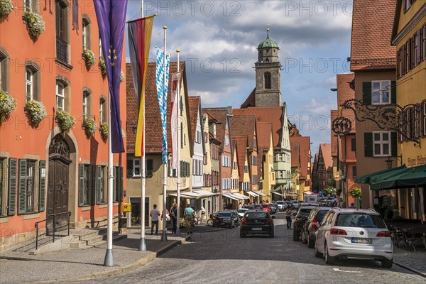 The Old Town with the parish church St. Georg von Dinkelsbuhl