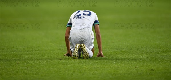 Golden shoes football boots by Amine Harit FC Schalke 04