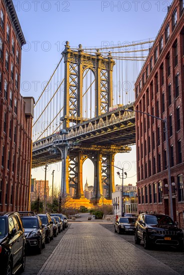 View from Main Street to Manhattan Bridge and Empire State Building