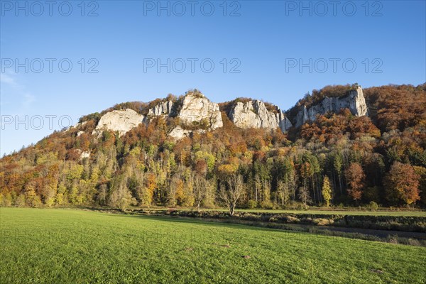 View to the Hausener Zinnen in the autumnal upper Danube valley