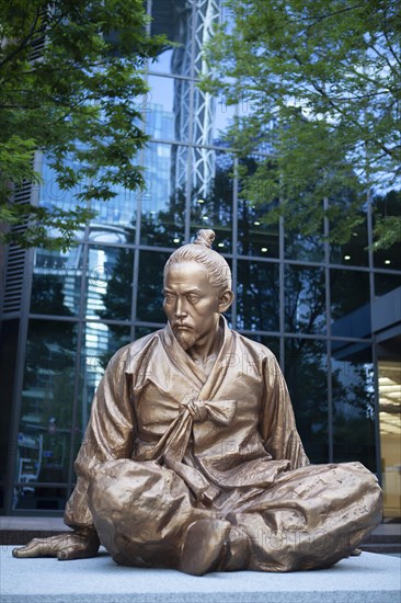 Statue of Jeon Bong Jun