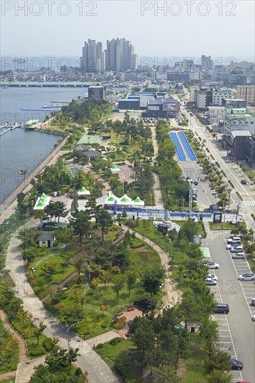 City view with Cheongchoho Lake