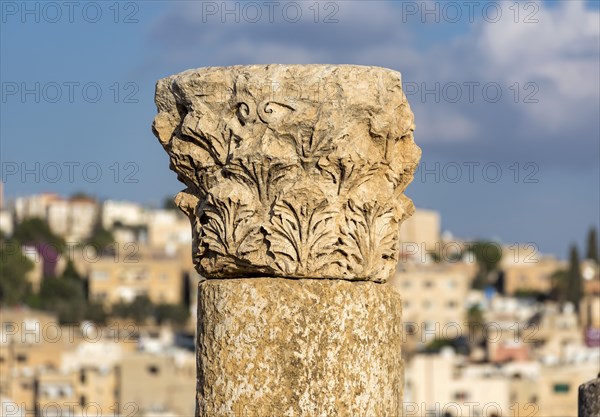 Corinthian column capital