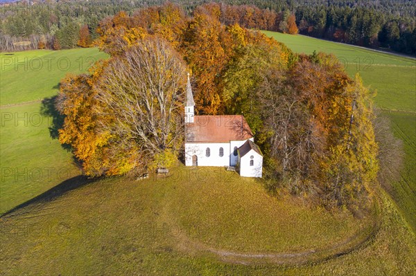 Chapel St. Koloman in autumn