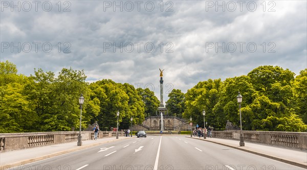 Luitpold bridge with angel of peace at the Maximiliansanlagen