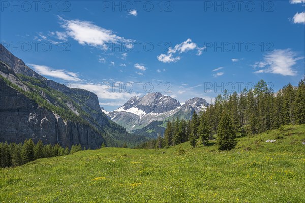 Mountain landscape with the summit of Grosser Lohner