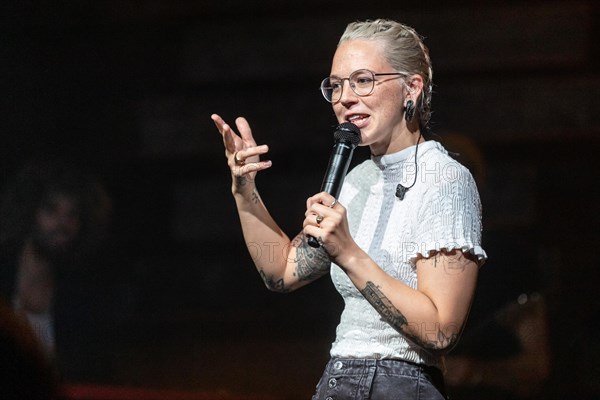 Stefanie Heinzmann live at the Schueuer Lucerne