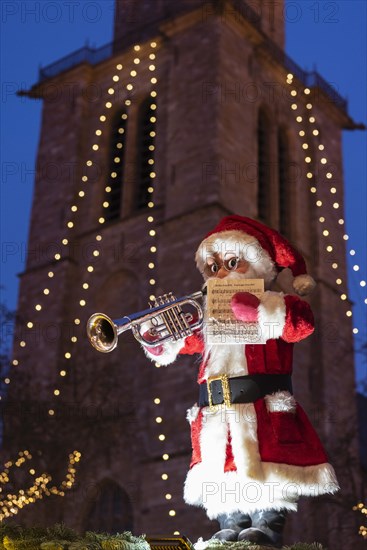 Santa Claus with trumpet