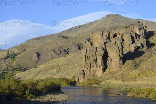 Bizarre rocks on the Rio Alumine