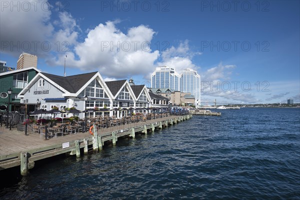 Shore promenade