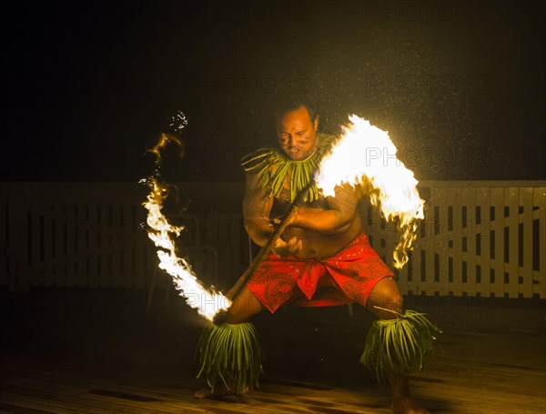 Local fire dancer in the Matavai Resort